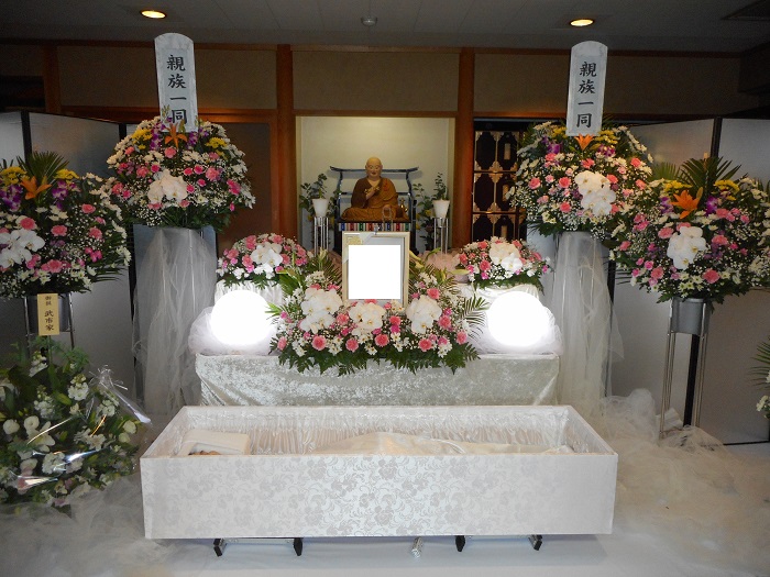 格安　家族葬　選べる葬儀　寺院会館