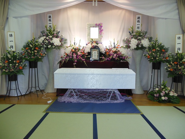 池田市 池田やすらぎ会館 大阪 神戸 大阪府 兵庫県 奈良県 京都府 和歌山県 三重県 滋賀県 土地 家屋 会社 工場 お店 井戸 霊障 お祓い 供養 先祖供養・水子供養 祈禱 祈願 お坊さん紹介 派遣 格安 定額 御布施