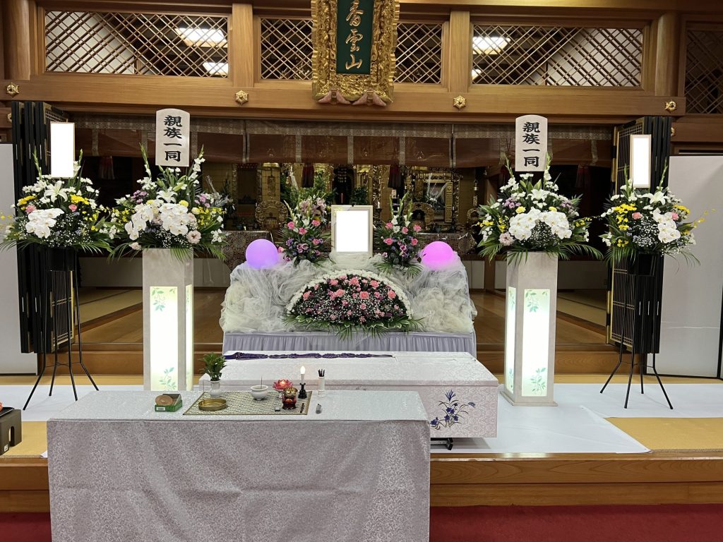神戸市 甲南斎場 格安 家族葬義 大阪 神戸 大阪府 兵庫県 奈良県 京都府 和歌山県 三重県 滋賀県 土地 家屋 会社 工場 お店 井戸 霊障 お祓い 供養 先祖供養・水子供養 祈禱 祈願 お坊さん紹介 派遣 格安 定額 御布施