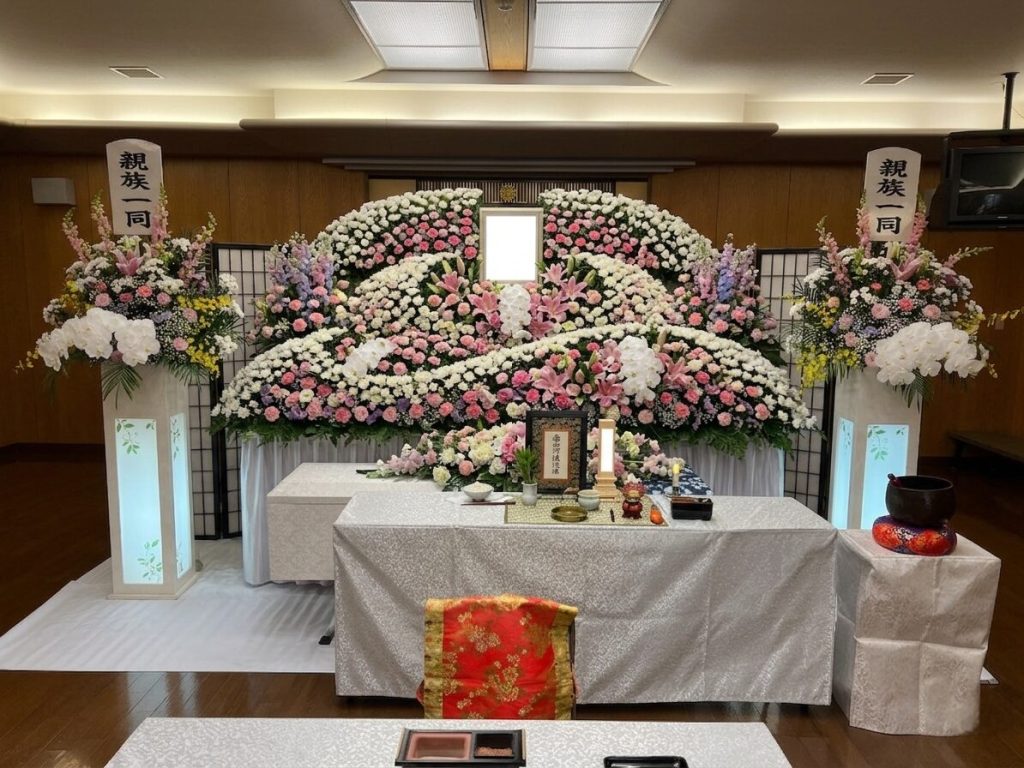 神戸市中央区 兵庫区 格安 家族葬 大阪 神戸 大阪府 兵庫県 奈良県 京都府 和歌山県 三重県 滋賀県 土地 家屋 会社 工場 お店 井戸 霊障 お祓い 供養 先祖供養・水子供養 祈禱 祈願 お坊さん紹介 派遣 格安 定額 御布施 遺体搬送 空輸サービス