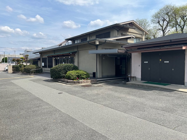 池田市 池田やすらぎ会館 大阪 神戸 大阪府 兵庫県 奈良県 京都府 和歌山県 三重県 滋賀県 土地 家屋 会社 工場 お店 井戸 霊障 お祓い 供養 先祖供養・水子供養 祈禱 祈願 お坊さん紹介 派遣 格安 定額 御布施