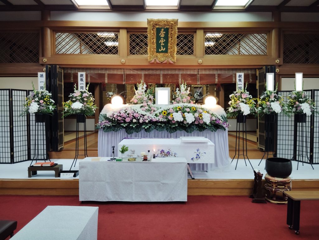 神戸市 甲南斎場 格安 家族葬義 大阪 神戸 大阪府 兵庫県 奈良県 京都府 和歌山県 三重県 滋賀県 土地 家屋 会社 工場 お店 井戸 霊障 お祓い 供養 先祖供養・水子供養 祈禱 祈願 お坊さん紹介 派遣 格安 定額 御布施